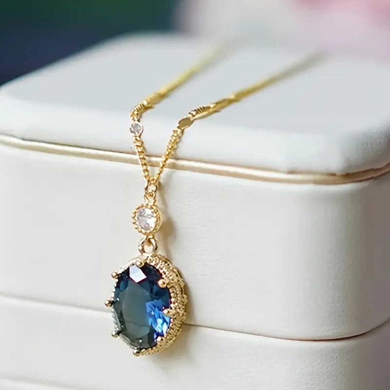 Gold Saphir Oval Drop Halskette