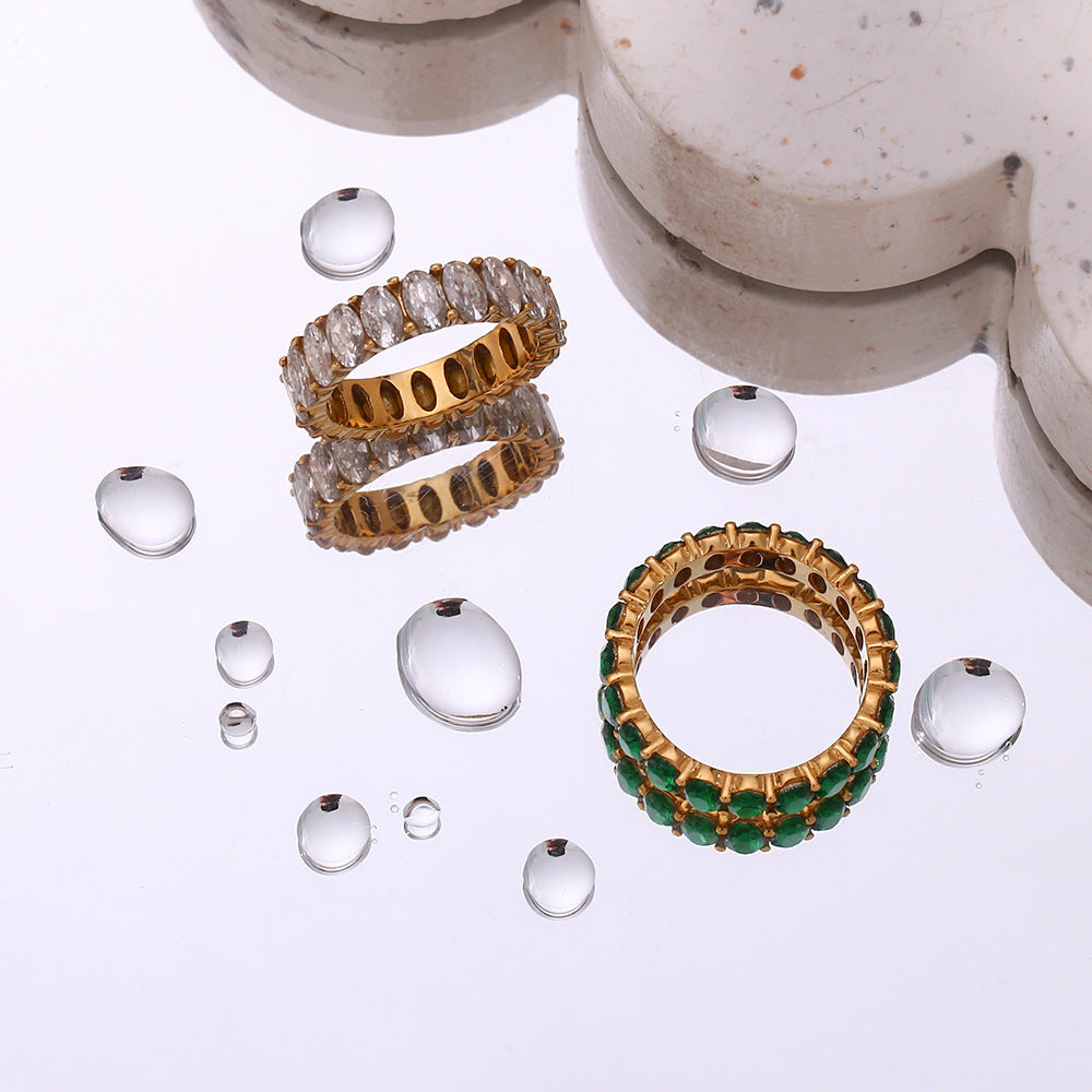 Antoinette Diamant Simulant Gold Ring