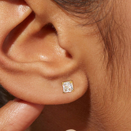 March Solitaire Gold Ohrringe