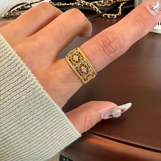 Catarina Lumielle Ring | Gold