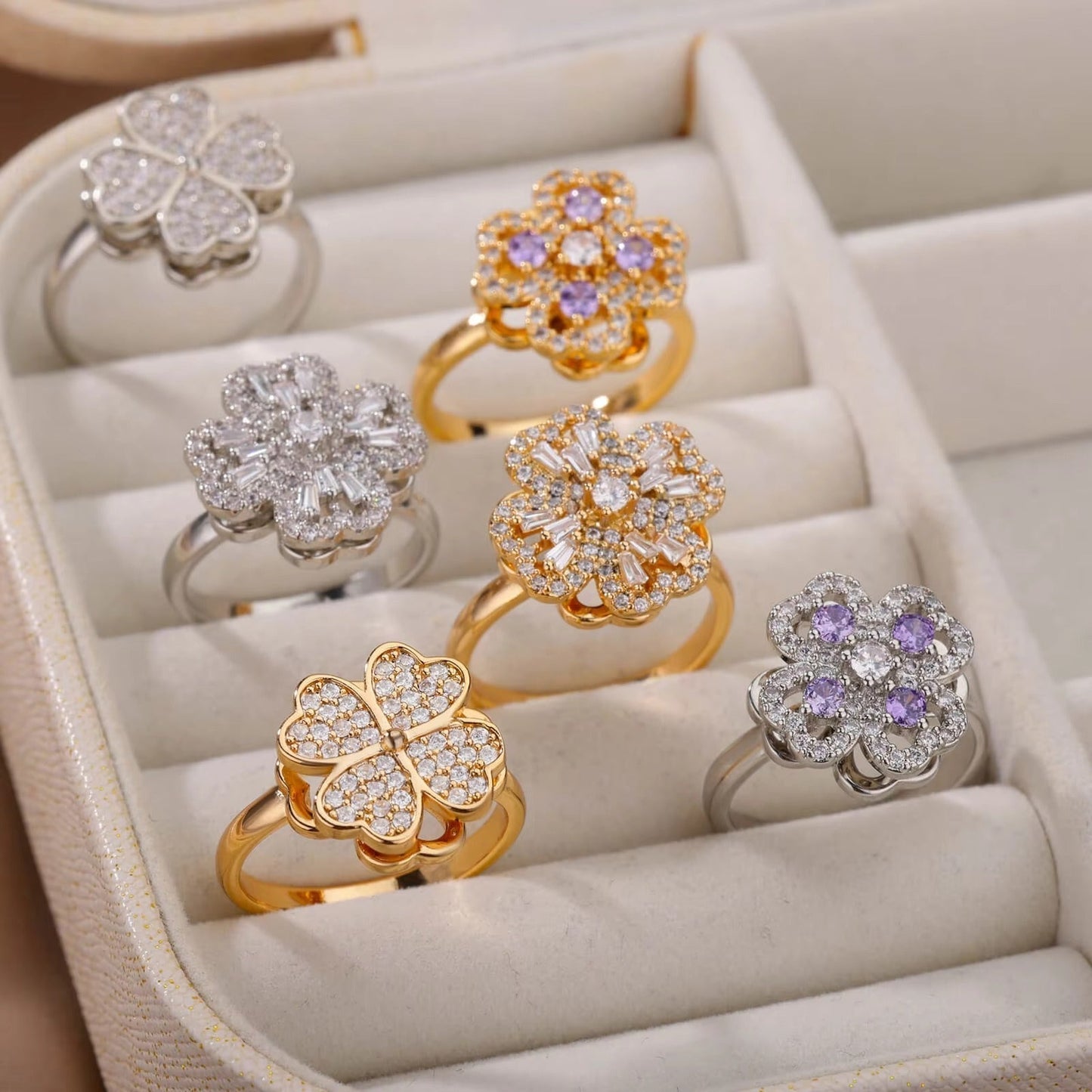 Clover Ring